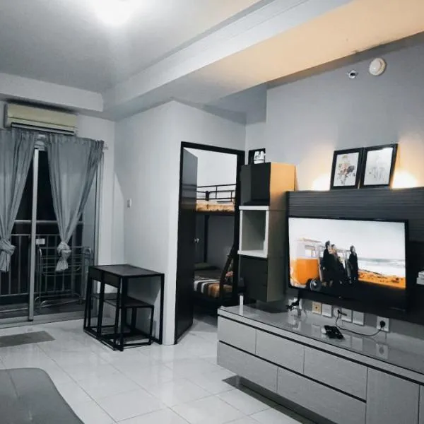 Mediterania Garden 2 - Spacious 2BR by Central Park Mall, ξενοδοχείο στην Τζακάρτα