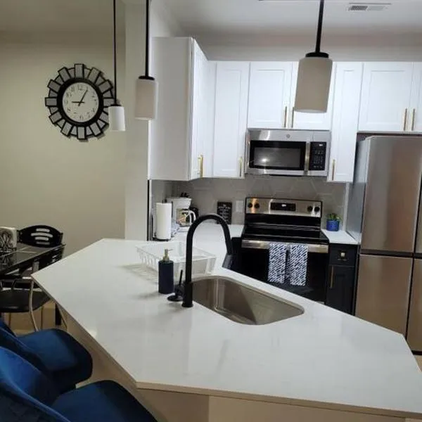South Charlotte’s Cozy & Modern, ξενοδοχείο στη Σάρλοτ