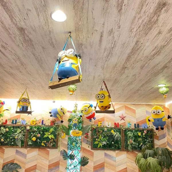 Hotel Jungle fun fun, hotel em Osaka