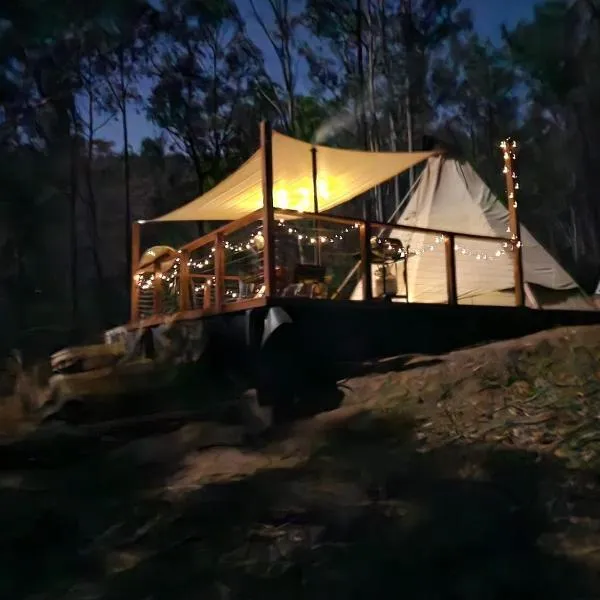 Cosy Teepee to reconnect with Nature!, hotel v destinaci Putty