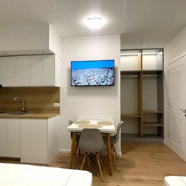 David's Studio Stays, hotel in Vlorë