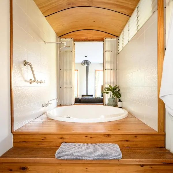 Azidene House & Spa Apartment, hótel í Daylesford