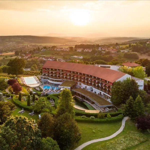 Hotel & Spa Der Steirerhof, hotel v destinaci Bad Waltersdorf