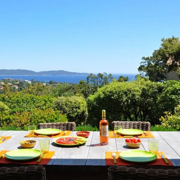 Villa Abeille : douces vacances d'été avec vue mer, hotel v destinácii Cavalaire-sur-Mer