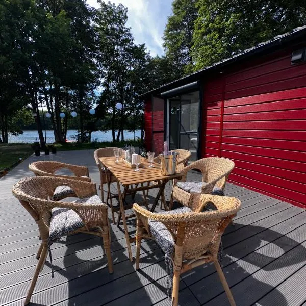Przystanek Krag - kazdy domek ma prywatna balie! Do tego wlasna prywatna plaza, pomost, lodka, kajaki, strefa ciszy, darmowy parking, grille , miejsce na ognisko, hotel em Krąg