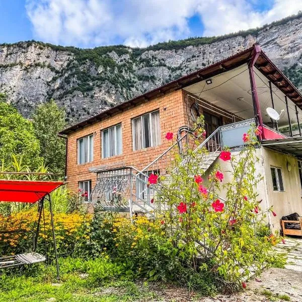 Guest House Oasis - Tvishi, hotel a Tvishi