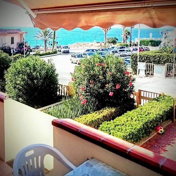 Casa freogan, hotel v destinaci Castelsardo