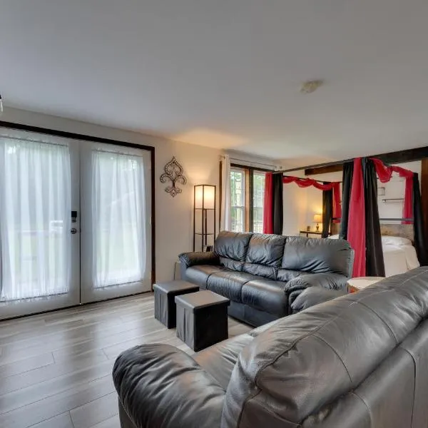 Pet-Friendly Caneadea Retreat with Deck!, hotel v destinaci Oramel