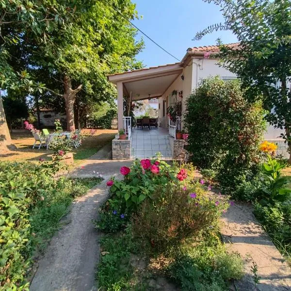 Calda Ospitalita, hotel in Néa Karyá