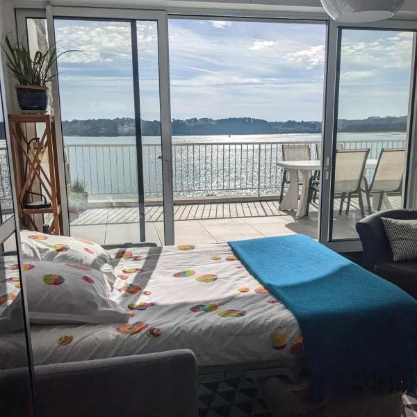 L'Appartement Pentrez à Keraudren Vue mer Locquirec, hotel v destinaci Locquirec