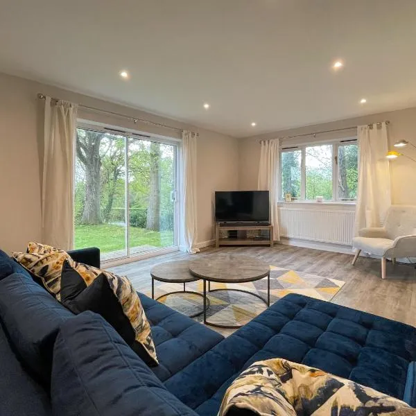 Surrey Hills Lodge, hotel in Ewhurst