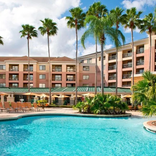 Courtyard by Marriott Orlando Lake Buena Vista in the Marriott Village, hótel í Bay Lake