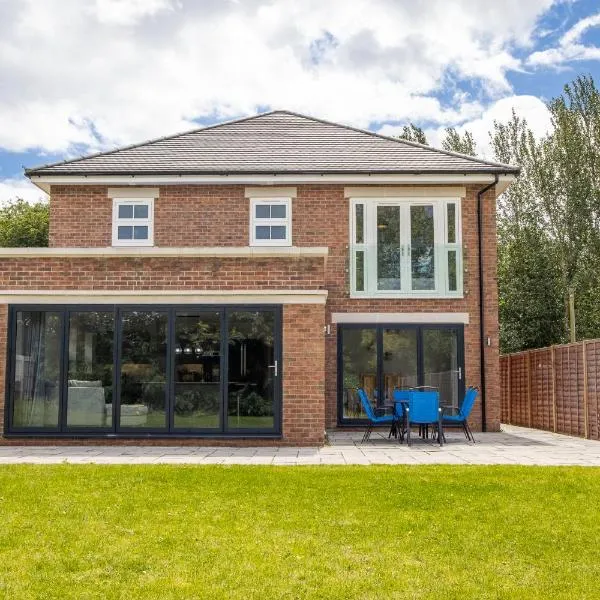 The Orchard - Spacious 5 Bed, khách sạn ở Burton upon Trent
