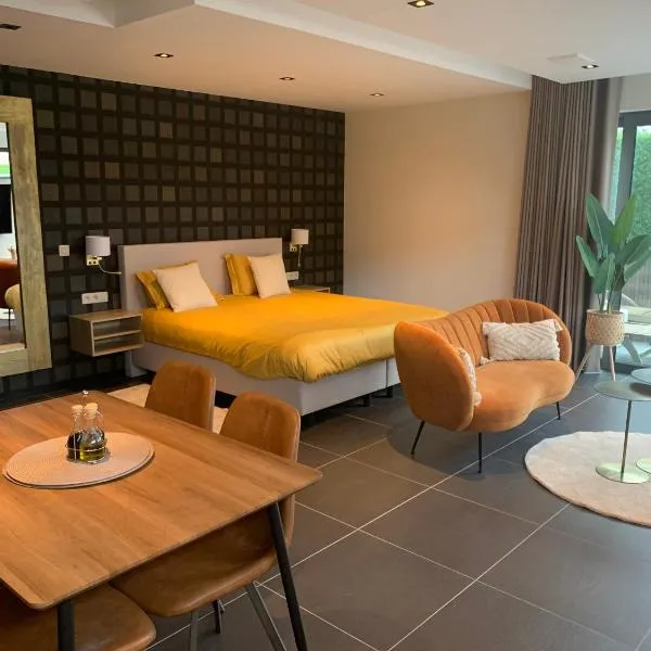 Q Guesthouse, hotel v destinaci Herzele