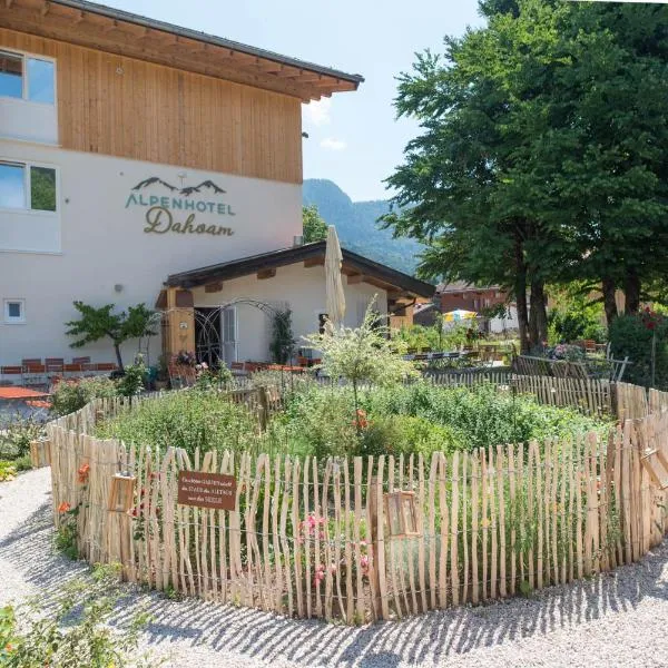 Alpenhotel Dahoam, hotel v destinaci Schleching