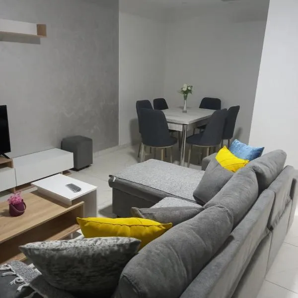 IN LUX Apartment & Spa Skopje, hotel di Bardovci