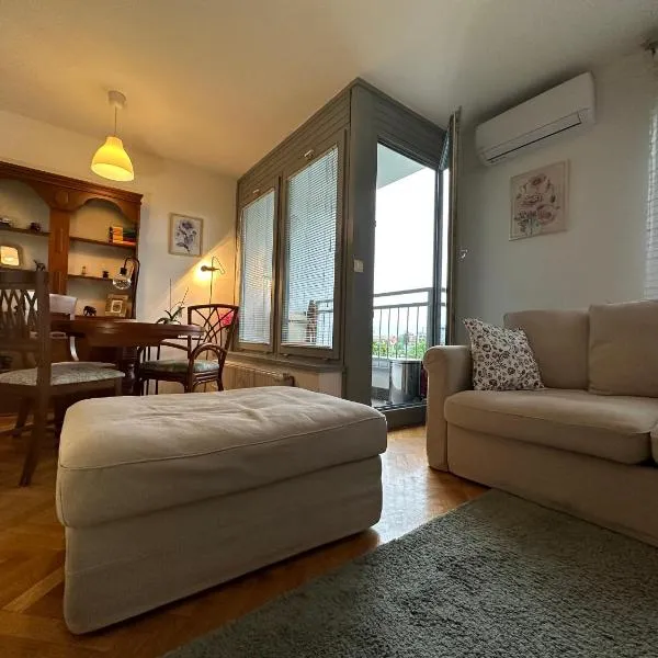 Lanište - Prelijep stan, balkon, wifi + besplatan parking, hotel in Zagreb