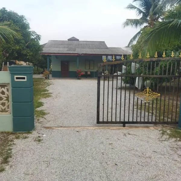 Ustazah Homestay, khách sạn ở Kampong Ru Sepuloh