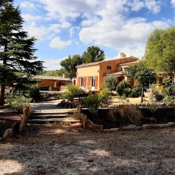 Chambre privée, piscine, pool house, cuisine d'été、ラ・シオタのホテル