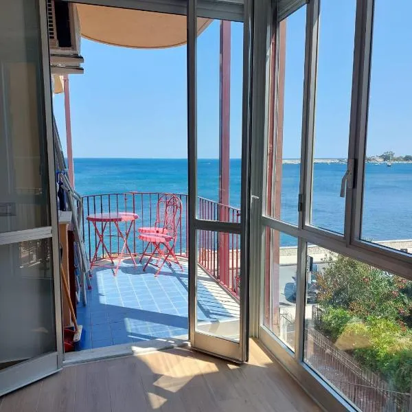 Casa IRENE, hotell sihtkohas Giardini Naxos