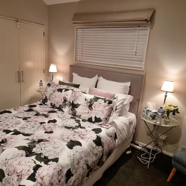 Haven Sanctuary Suite with Private Entrance, hotel in Queenstown