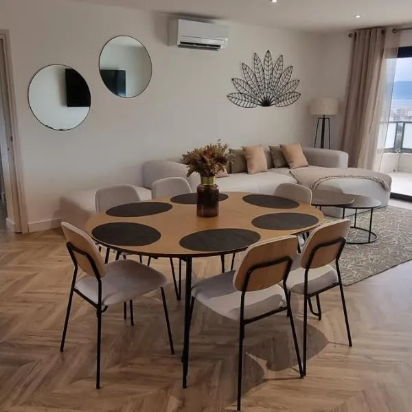 Palazzu B reservation 3 nuits minimum، فندق في أجاكسيو