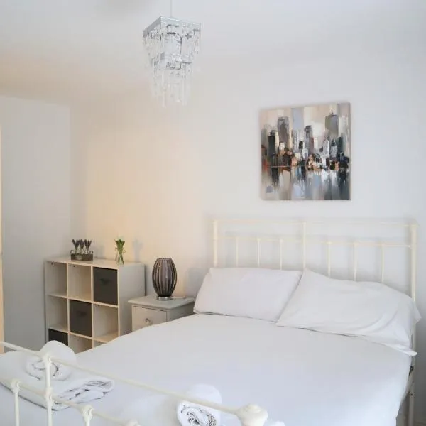 Lower Brook Mews - with free parking, hotel in Ipswich