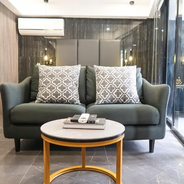 R Residences: Singapur'da bir otel