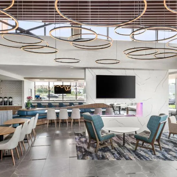 Residence Inn by Marriott Laval, hotel v destinaci Laval