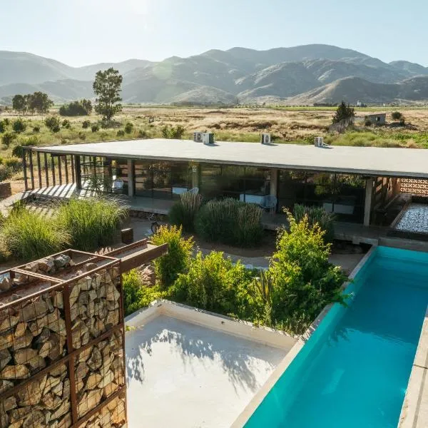 Hotel Los Amantes Valle de Guadalupe, hotel di Valle de Guadalupe