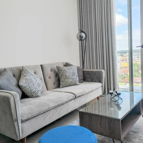 Departamento en zona Residencial con Parqueo, hotel en Santa Cruz de la Sierra