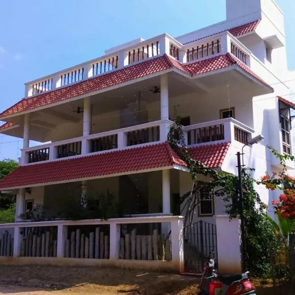 Tranquility Guest House, hotell i Srīrangam