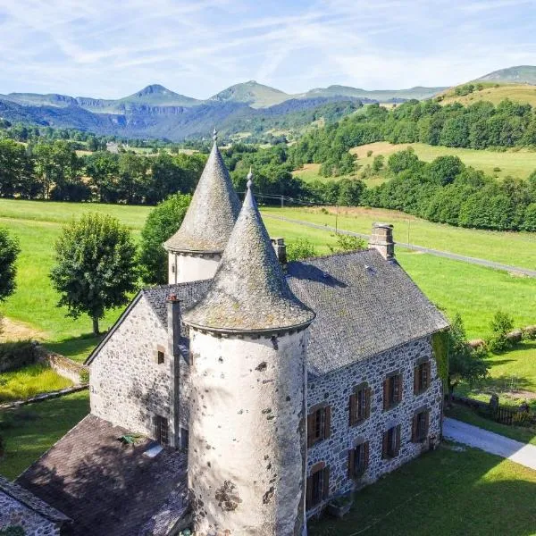 Chambre d’hôtes de Curières, hotel en Apchon