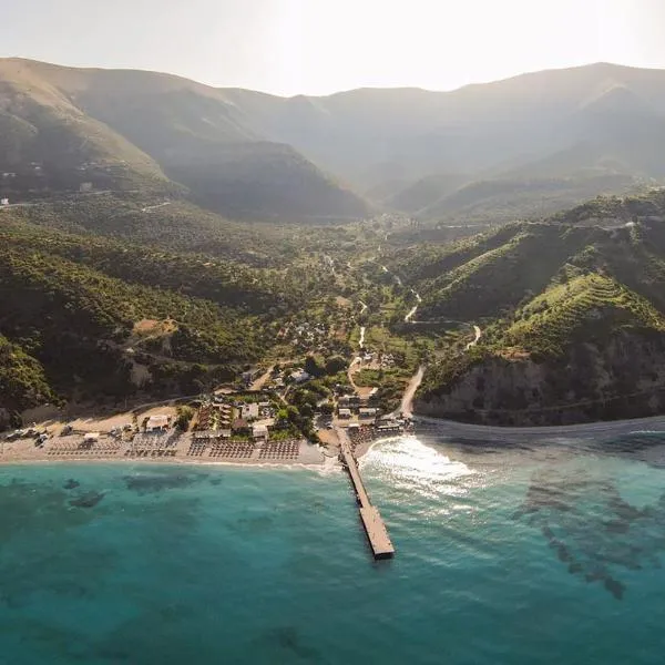 Tropikal Freskia Bunec, hotel v destinaci Sarandë