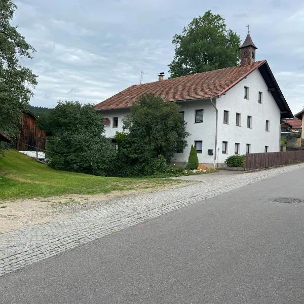 Ferienwohnung MaLi, hotel v destinaci Arrach