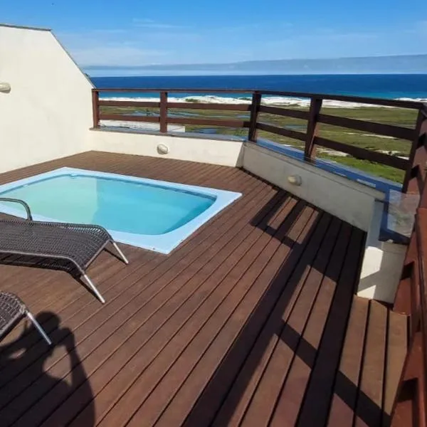 Triplex Cabo Frio, hotel in Cabo Frio