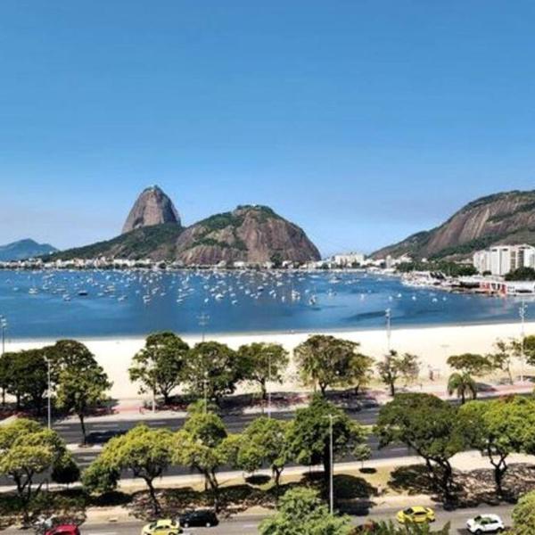 QUARTO PRIVATIVO NO FLAMENGO