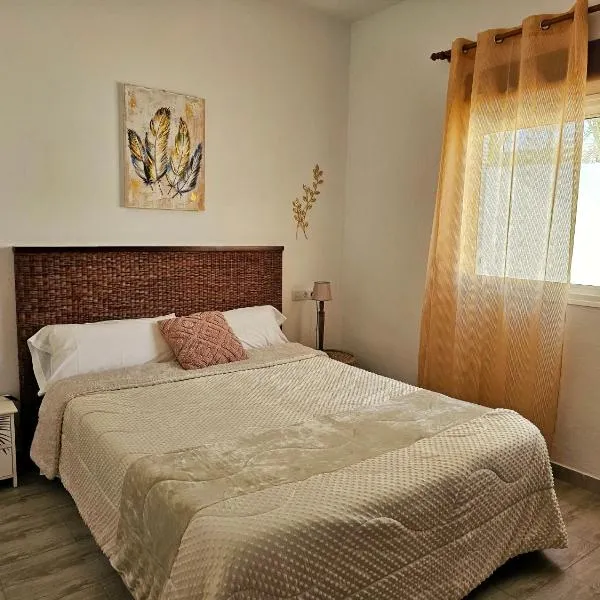 Cernicalo House - Peaceful Terrace Home, Ideal to Explore Lanzarote, hotel i Nazaret