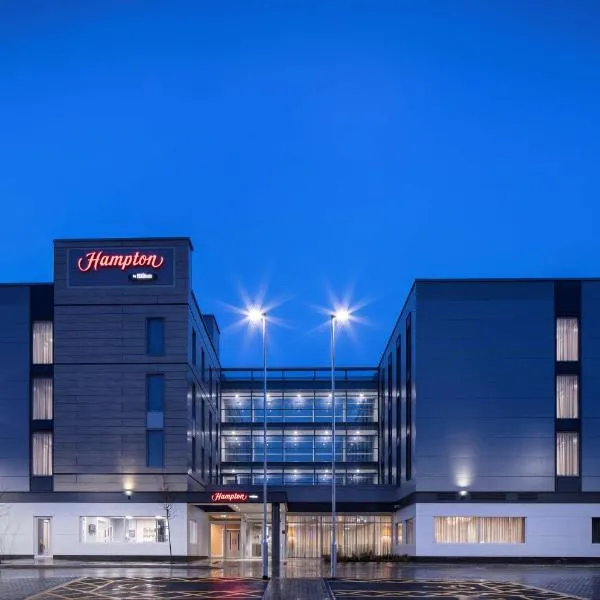 ハンプトン バイ ヒルトン ブリストル エアポート（Hampton By Hilton Bristol Airport）、レッドヒルのホテル
