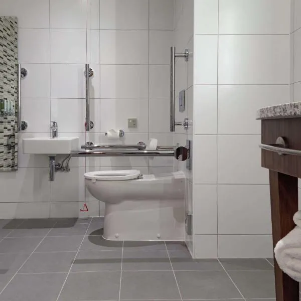 Hampton by Hilton Edinburgh Airport - photo 3