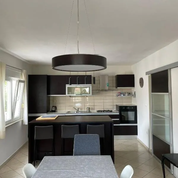 Apartman Maja, hotel in Vodice