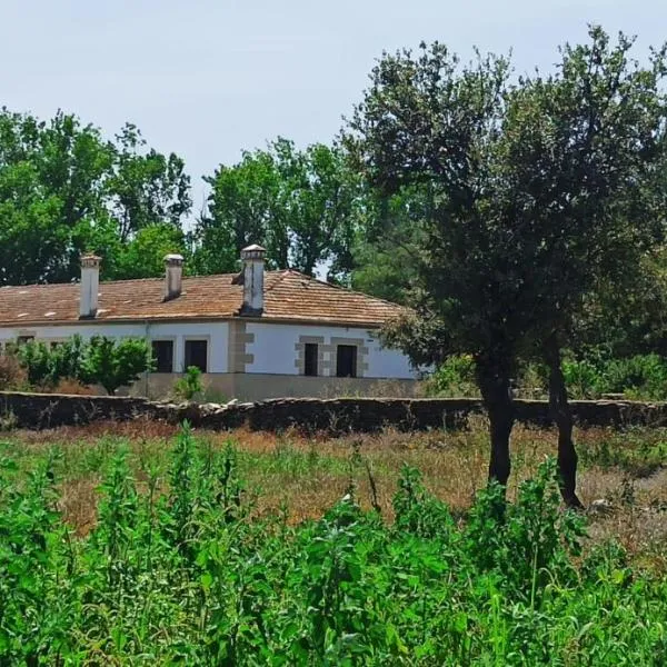 Casa Rural Finca San Bernardo 3 estrellas, khách sạn ở Galisteo