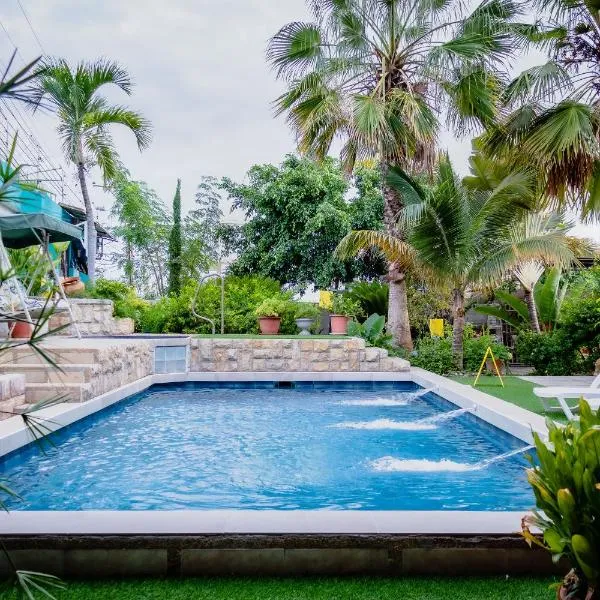 Hostal Antares, hotel v destinaci Manta