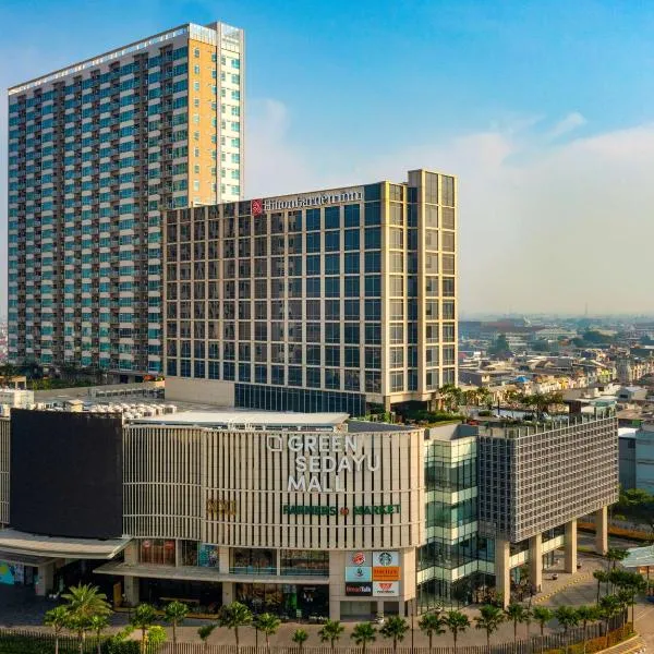Hilton Garden Inn Jakarta Taman Palem, hotel v destinaci Jakarta