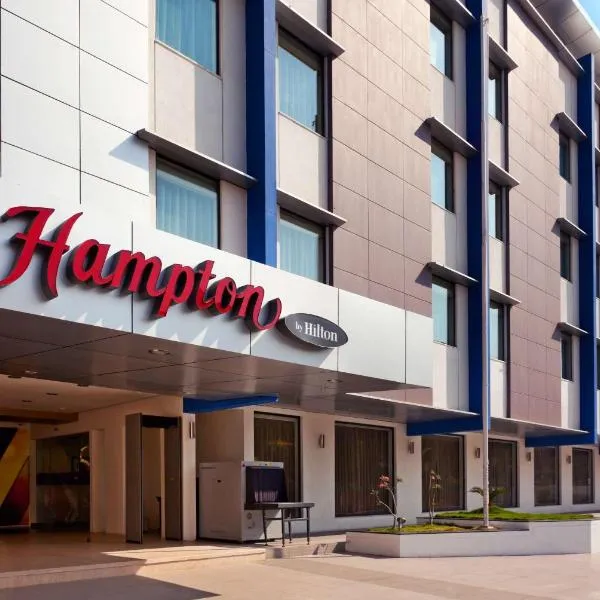 ハンプトン バイ ヒルトン バドダラ - アルカプリ（Hampton by Hilton Vadodara-Alkapuri）、ヴァドーダラーのホテル