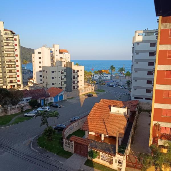Apto pé na areia com piscina