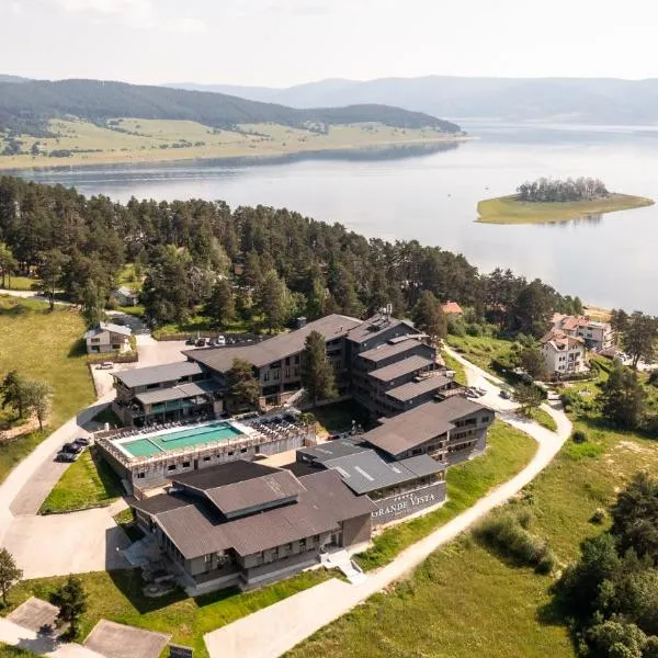 치고프 차르크에 위치한 호텔 Grande Vista Resort & Spa