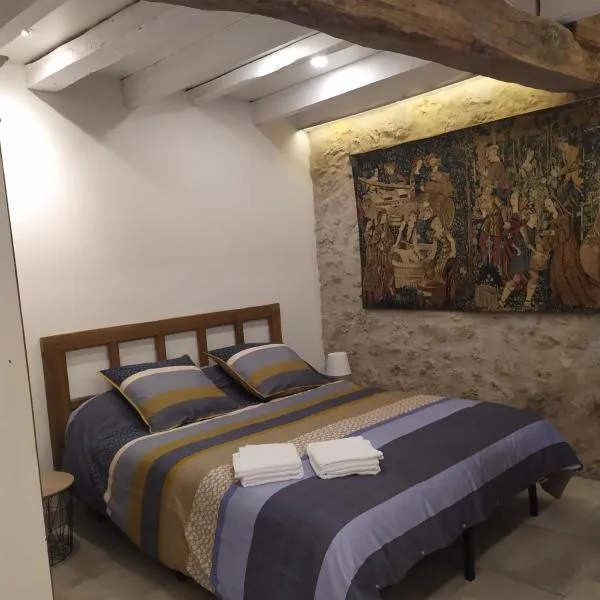 A 15mn de VICHY Le colombier studio dans étable, hotel ve Vichy