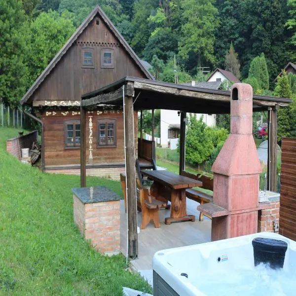 Tradicionalna zagorska drvena kuća Stara murva, hotel in Tuheljske Toplice