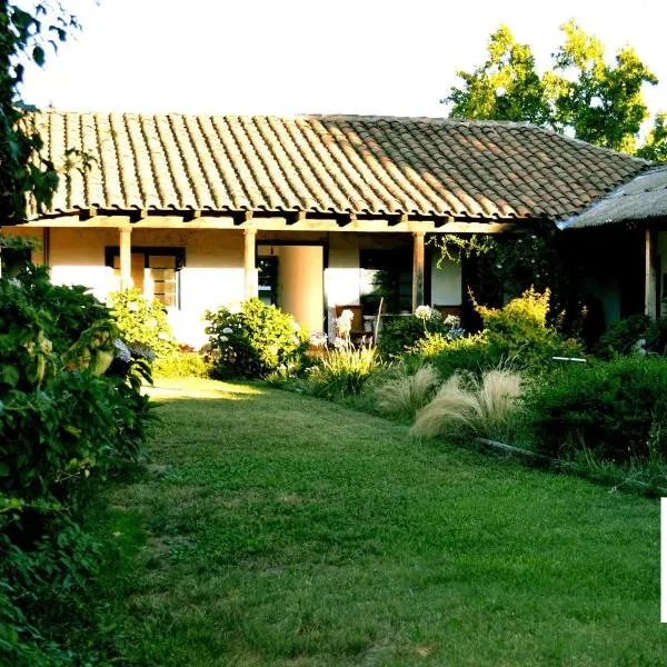 Casona Re-encuentro, hotel in Villa Alegre